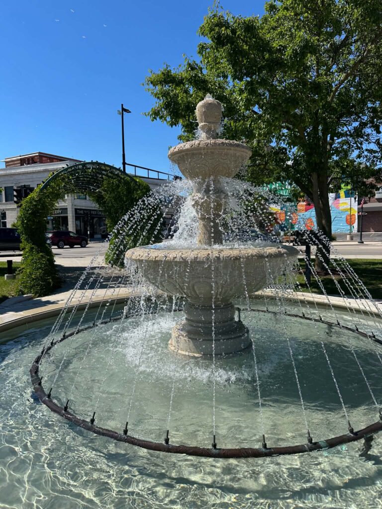 Fountain in downtown Manitowoc Shipbuilders Park